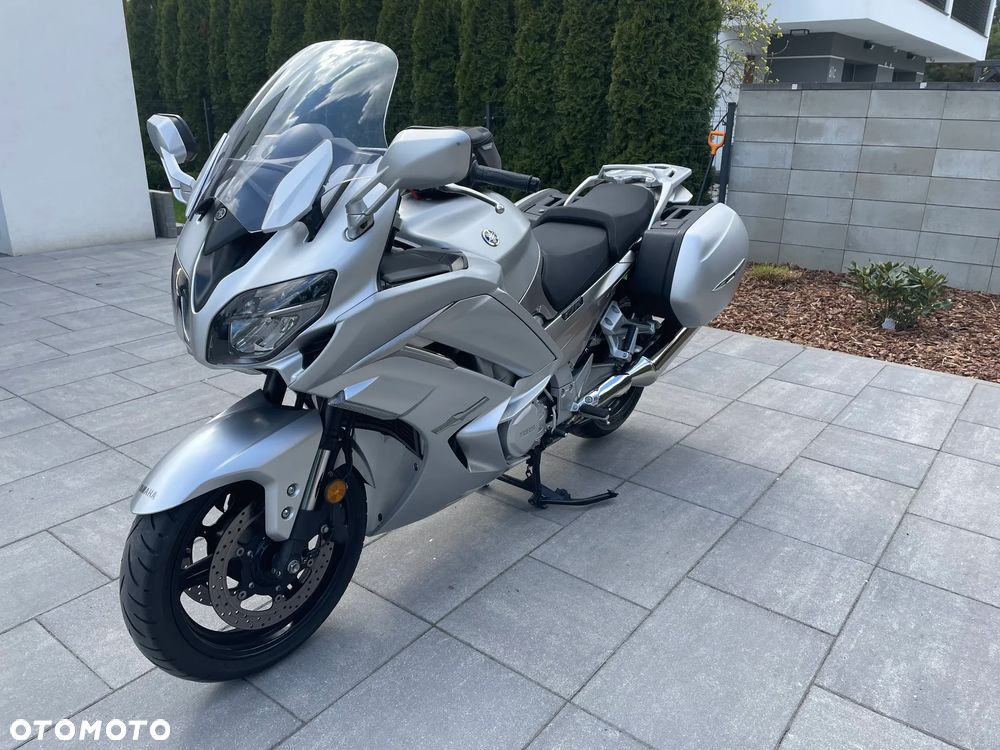 Yamaha FJR - 3