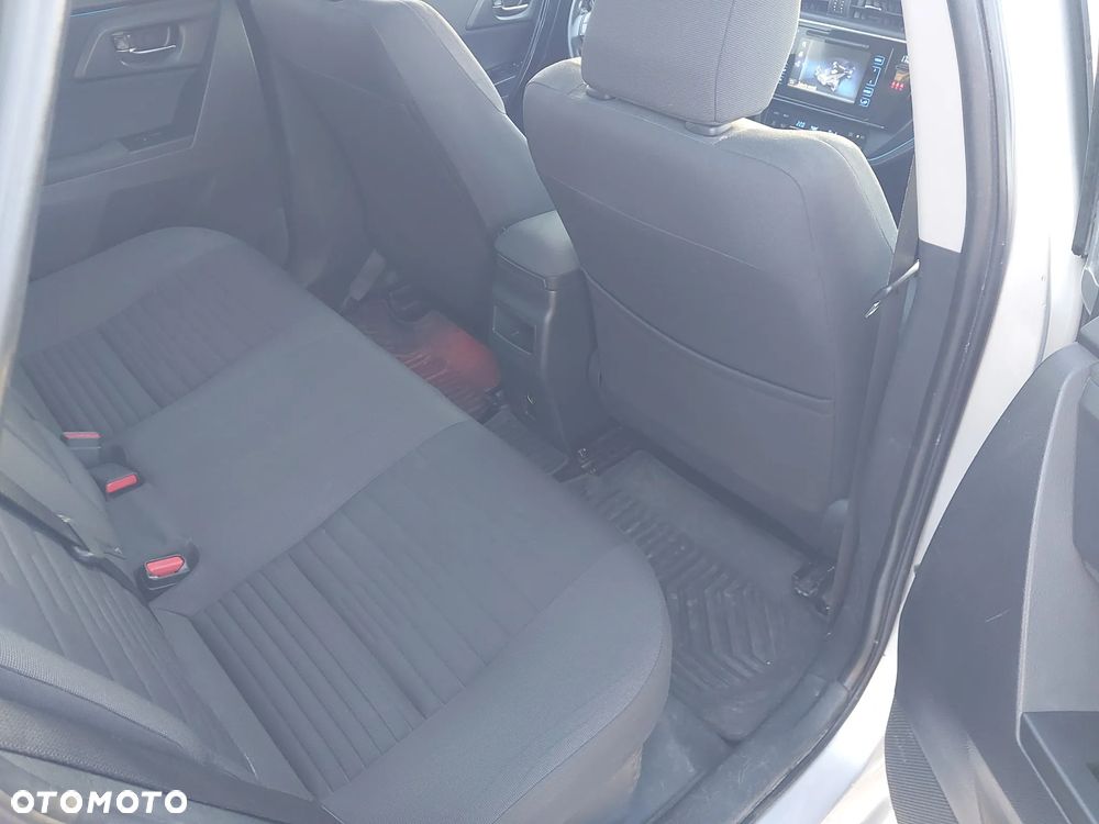 Toyota Auris 1.8 HSD Luna - 12