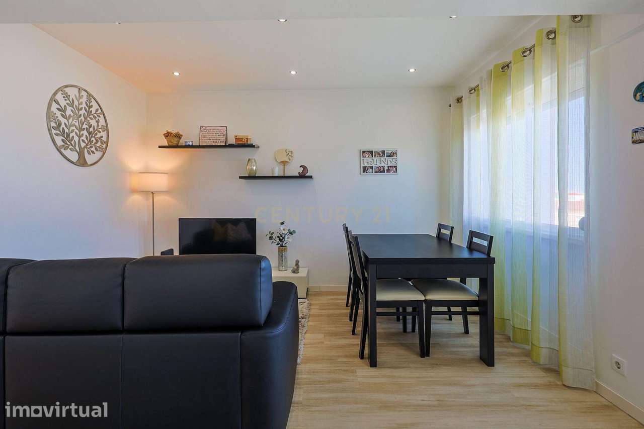 T2 Amadora Totalmente remodelado - Grande imagem: 2/29