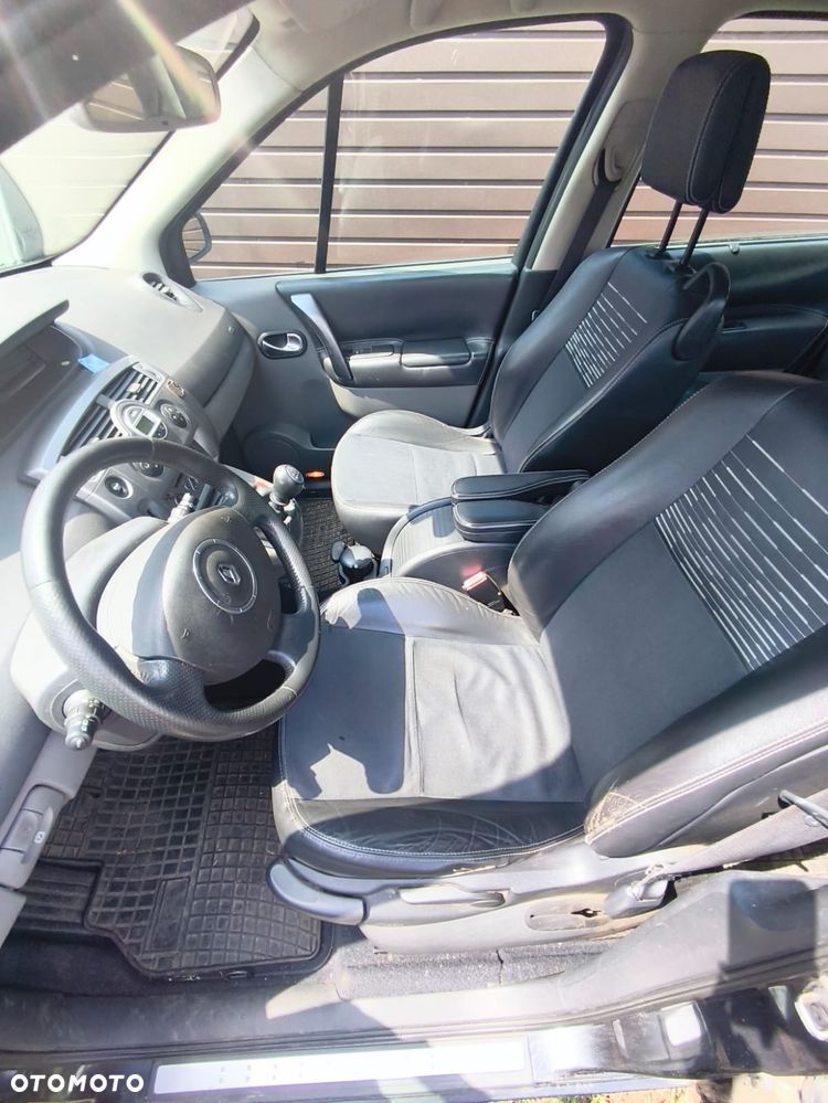 Renault Scenic 2.0 dCi Expression - 15