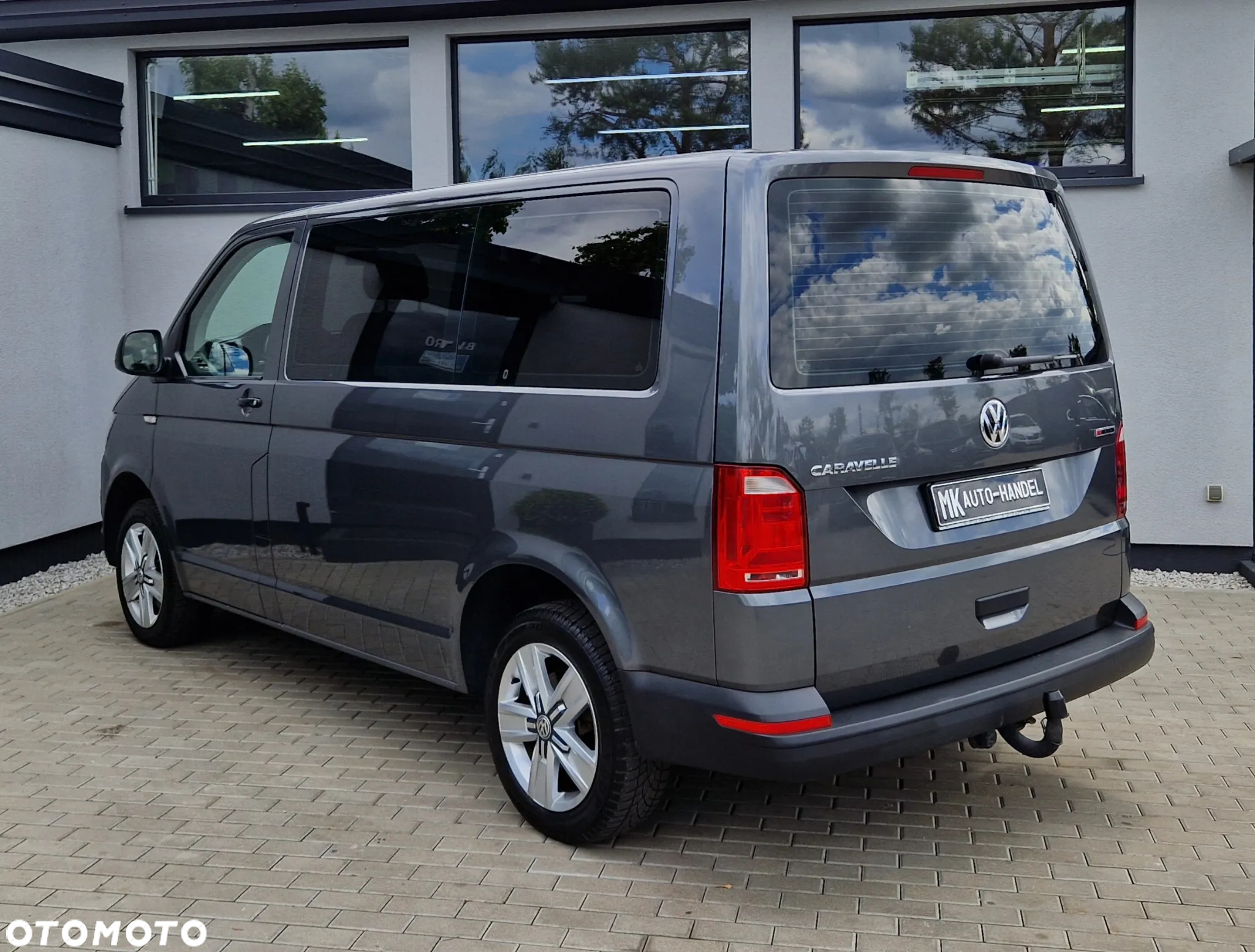 Volkswagen Caravelle - 6