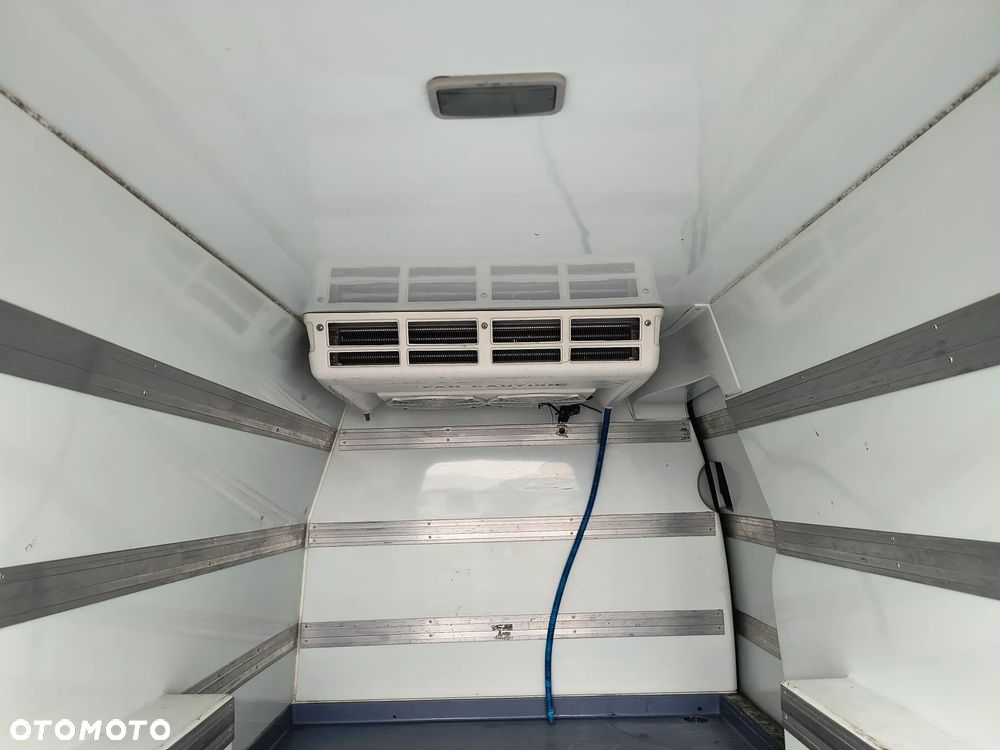Volkswagen Caddy - 14