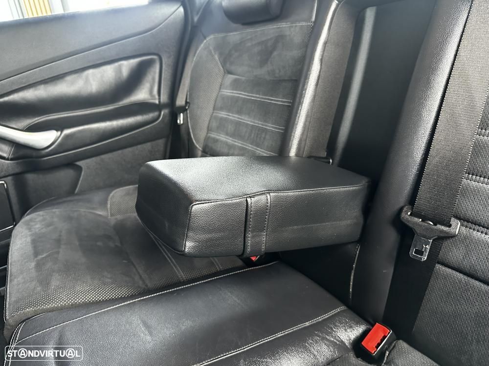 Ford Mondeo 2.0 TDCI Titanium X - 30