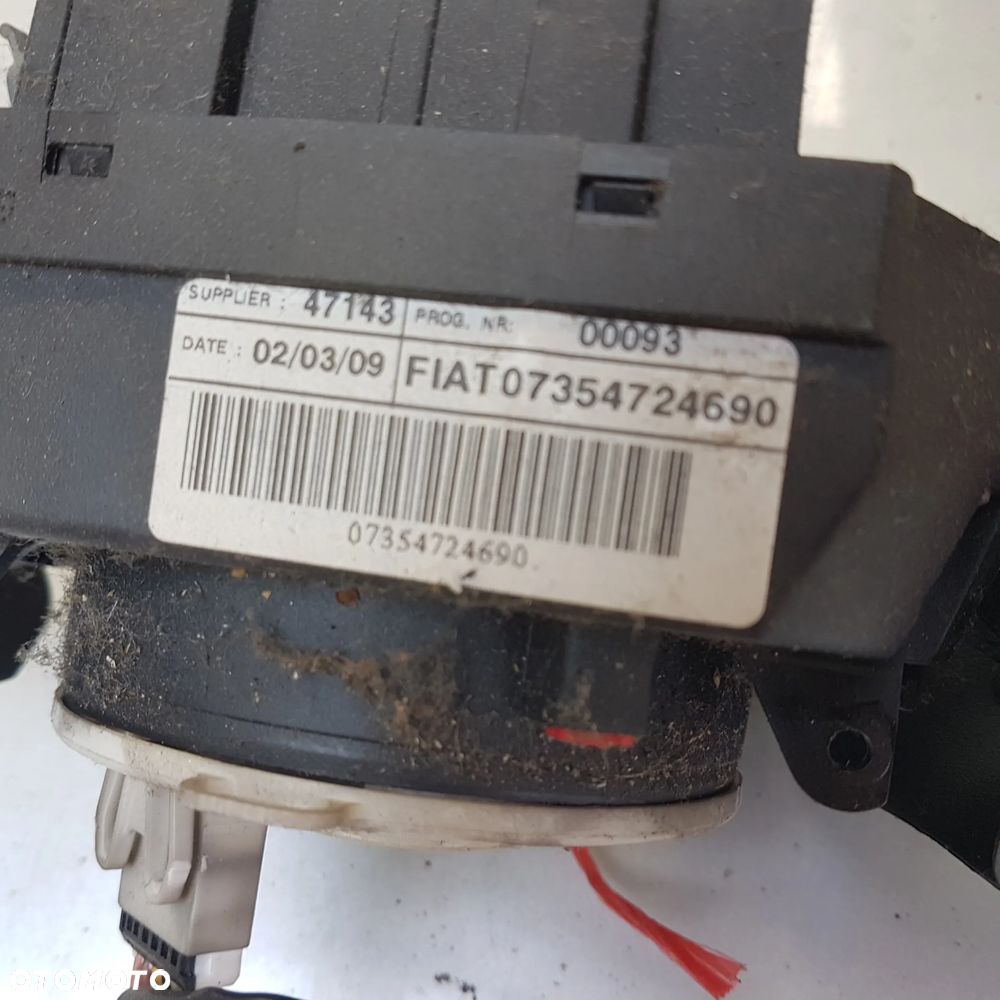 przełącznik zespolony świateł taśma fiat 500 Posiadam prawie wszystkie części do tego modelu - 11