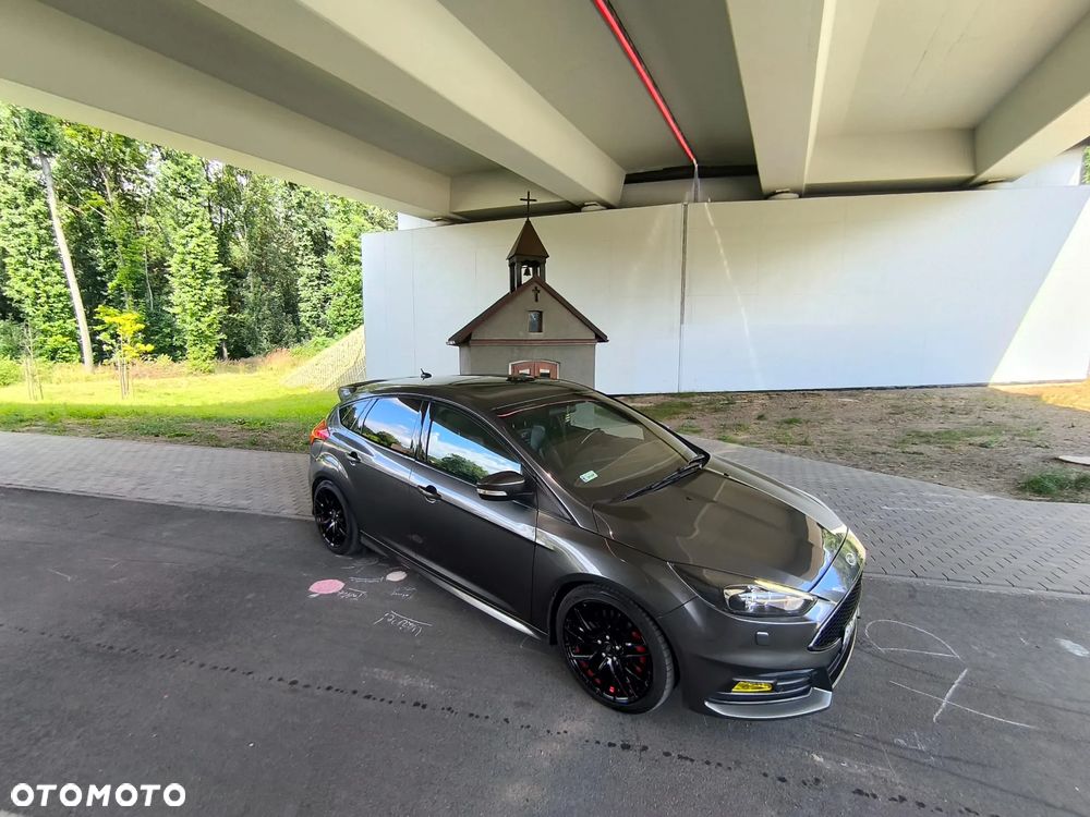 Ford Focus 2.0 EcoBoost ST-2 - 13