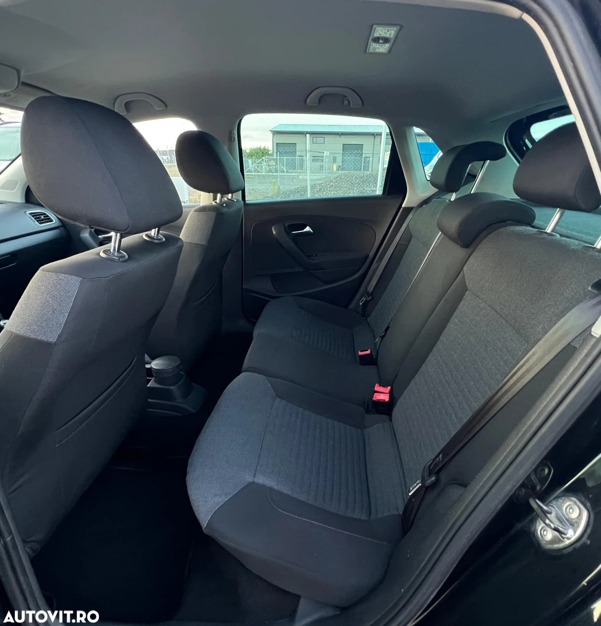 Volkswagen Polo 1.6 TDI Comfortline - 5