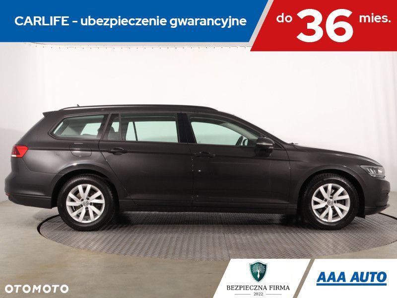 Volkswagen Passat Variant - 8
