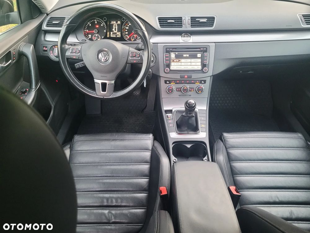 Volkswagen Passat 2.0 TDI BlueMotion Technology Highline - 11