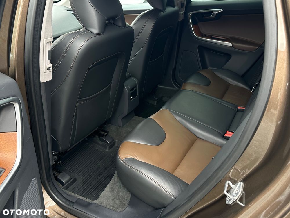 Volvo XC 60 D3 Drive-E Momentum - 19