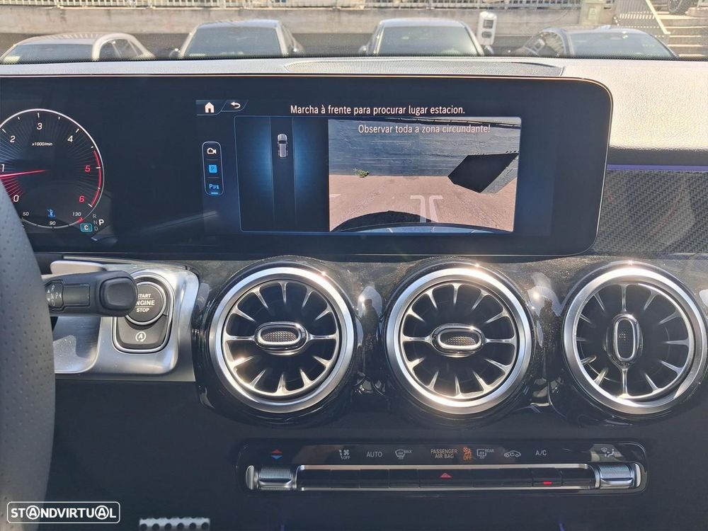 Mercedes-Benz GLB 180 d AMG Line - 17