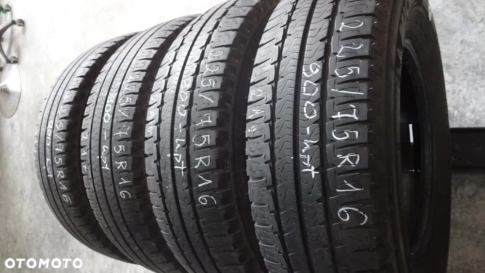 Opona letnia 4 szt. Michelin Agilis Camping 225/75R16 (C) 118 R wzmocnione SUPER CENA - 4