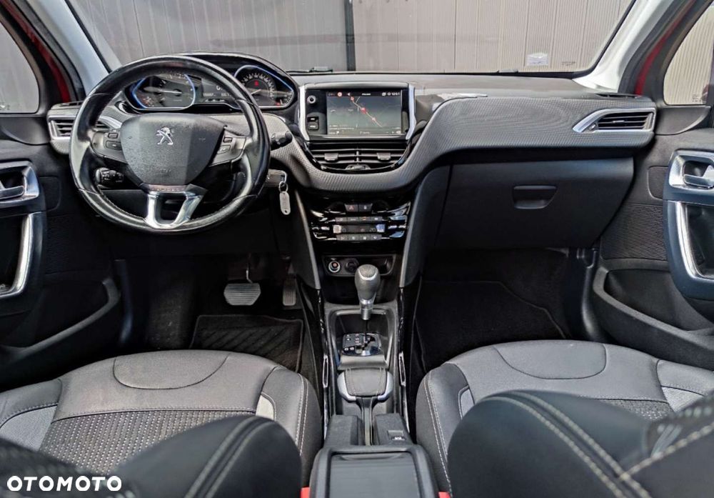 Peugeot 2008 PureTech 110 Stop&Start EAT6 Allure - 23