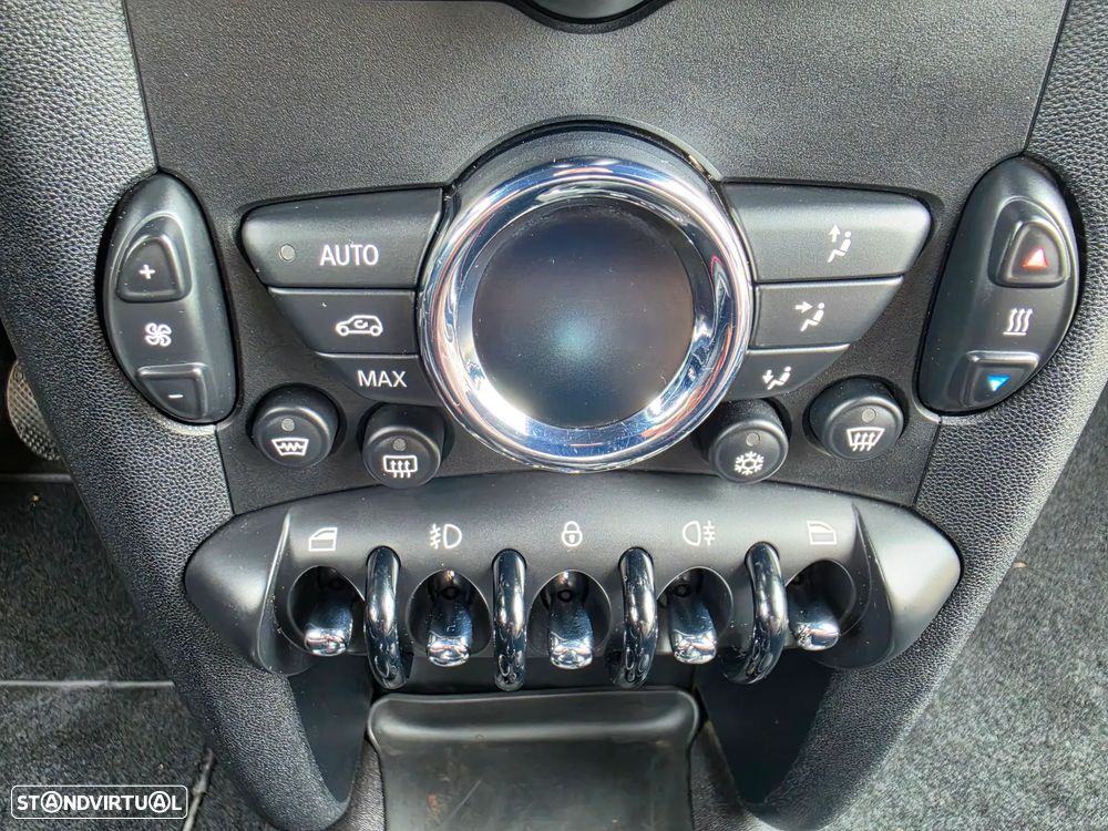 MINI Clubman - 12