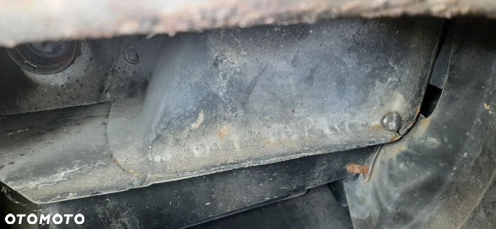 Jeep Cherokee 3.7L Limited - 29