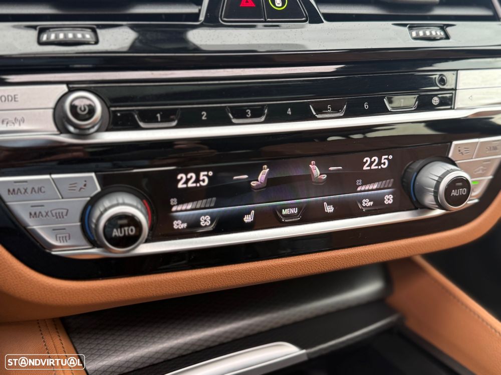BMW 530 e Pack Desportivo M - 31