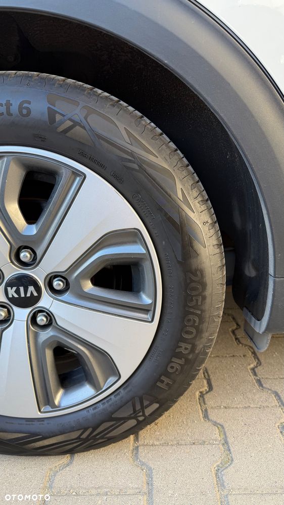 Kia Niro 1.6 GDI Hybrid M - 18