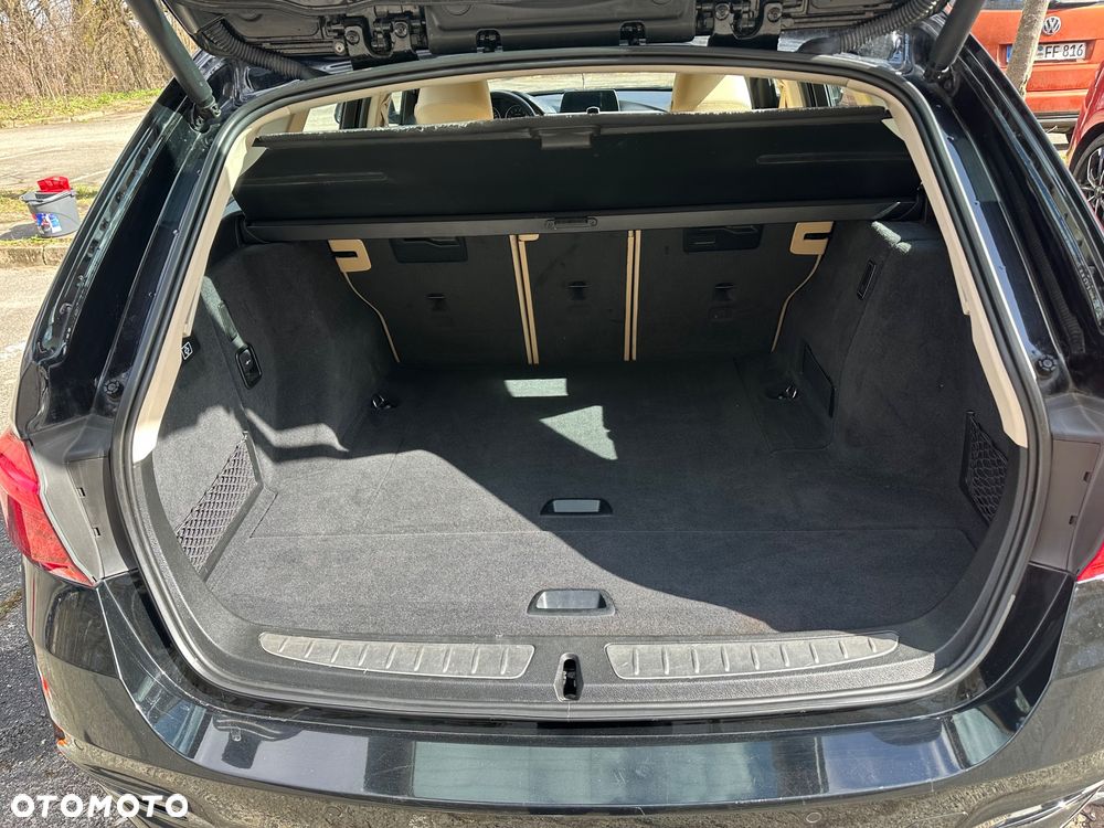 BMW Seria 3 318i - 10