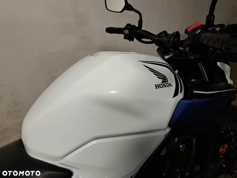 Honda CB - 11
