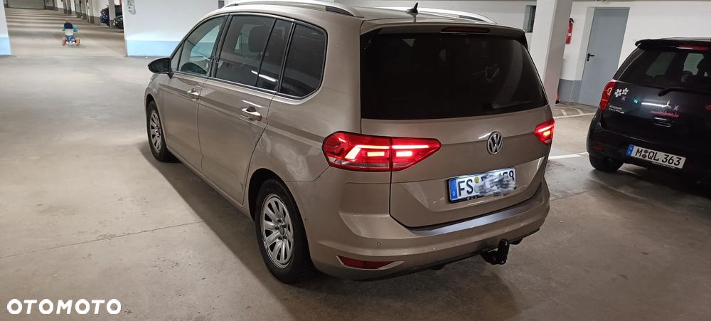 Volkswagen Touran 1.6 TDI SCR Join - 12