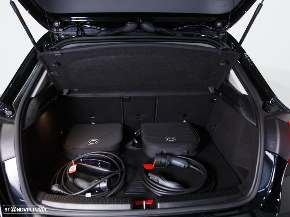 Mercedes-Benz A 250 e - 12