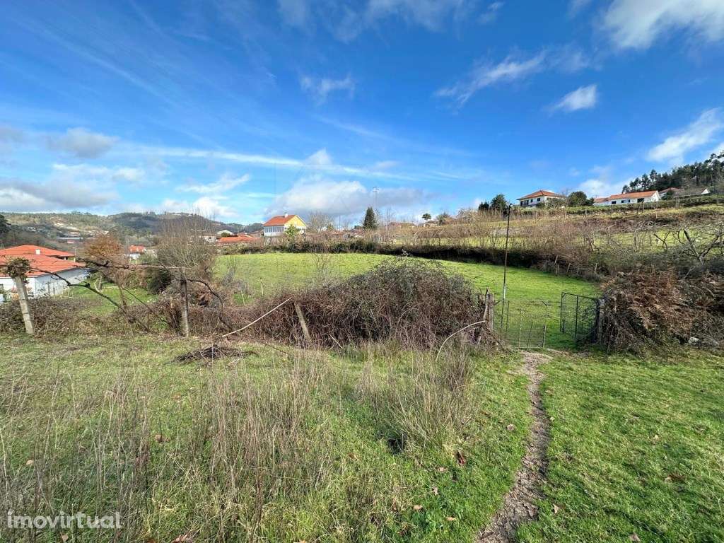 Terreno c/ parcela para construção - Grande imagem: 2/11