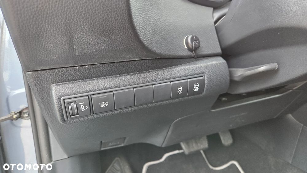 Toyota Corolla 1.8 Hybrid Comfort - 17