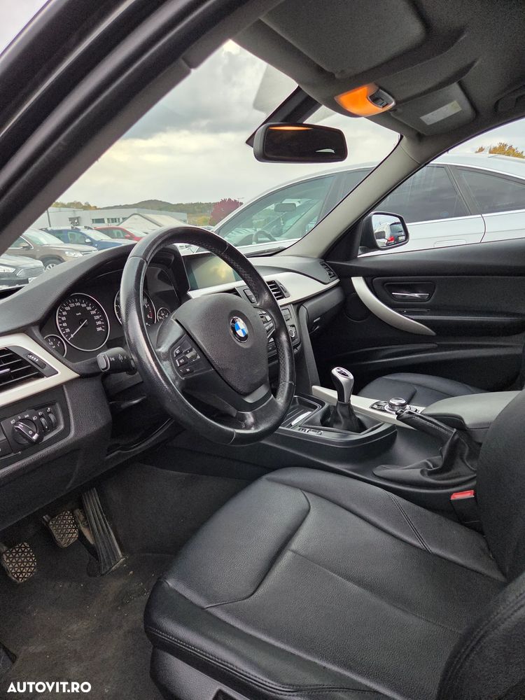 BMW Seria 3 318d xDrive - 10