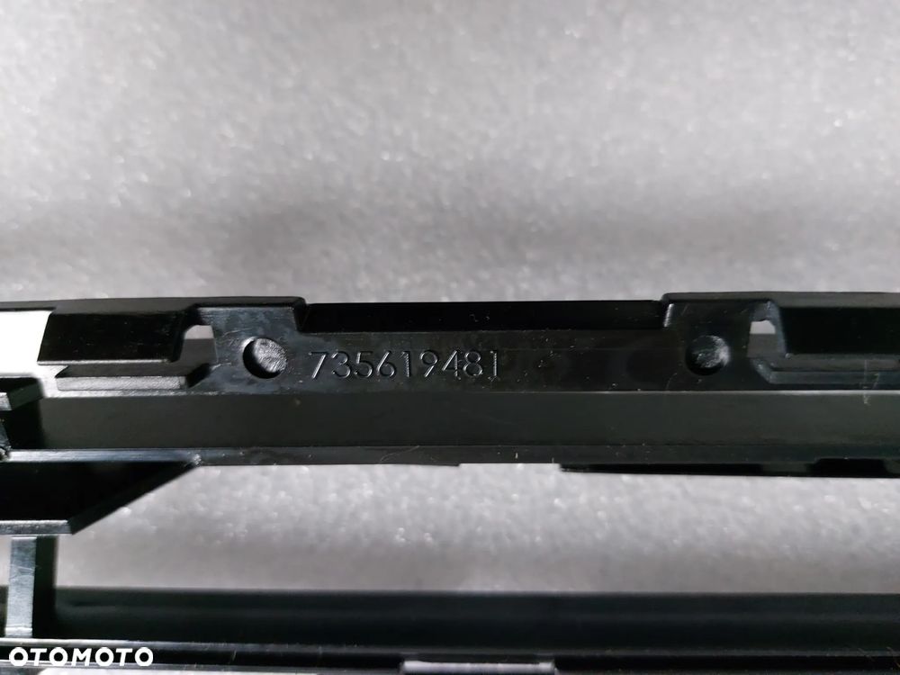 KRATKA ZDERZAKA ŚRODKOWA FIAT 500 LIFT 735619481 - 3