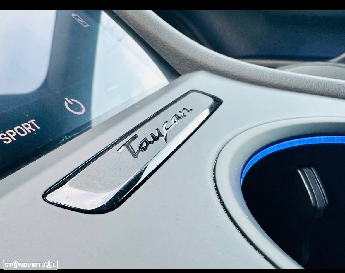 Porsche Taycan 4 - 14