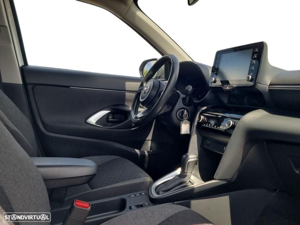 Toyota Yaris Cross 1.5 Hybrid Comfort Plus - 7