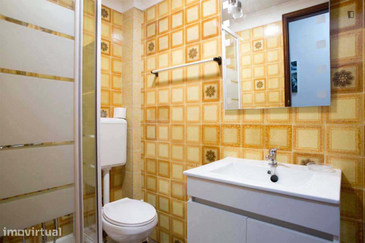 Quarto - localizado em Pontinha Lisbon - Grande imagem: 5/15