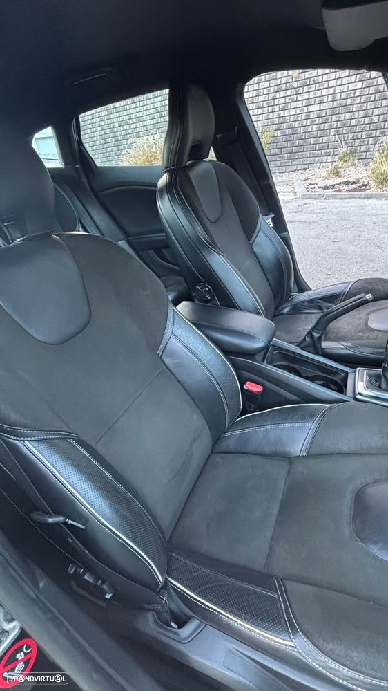 Volvo V40 - 14