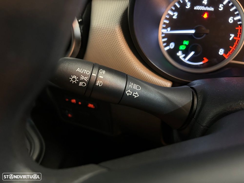 Nissan Micra 1.0 G Acenta - 29