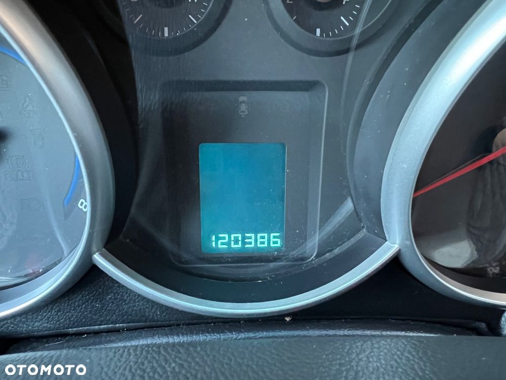 Chevrolet Cruze 1.6 - 18