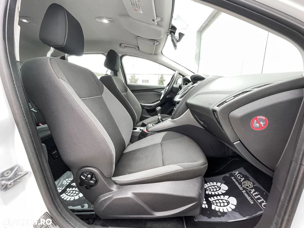 Ford Focus - 11