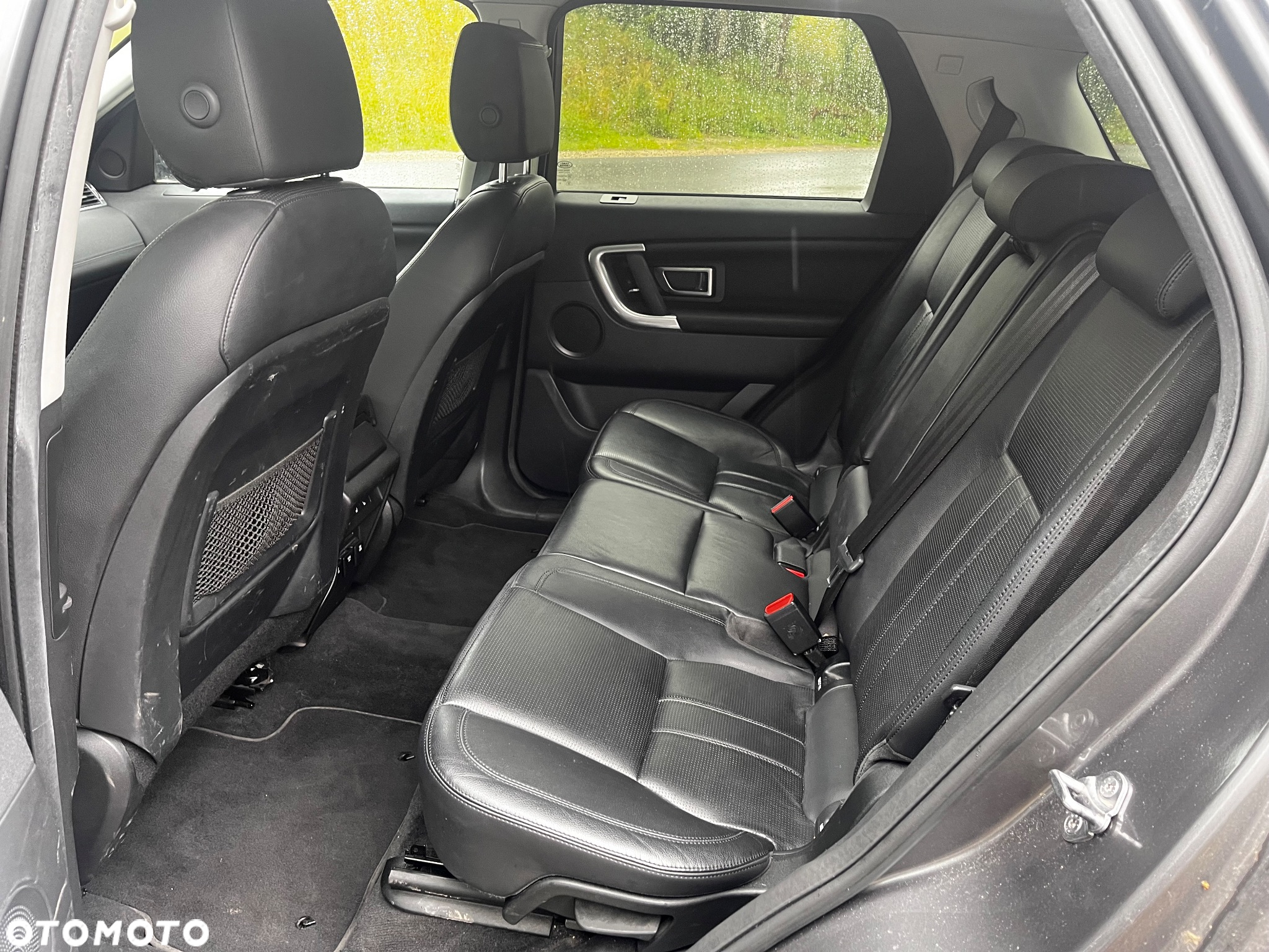 Land Rover Discovery Sport 2.0 TD4 HSE - 13