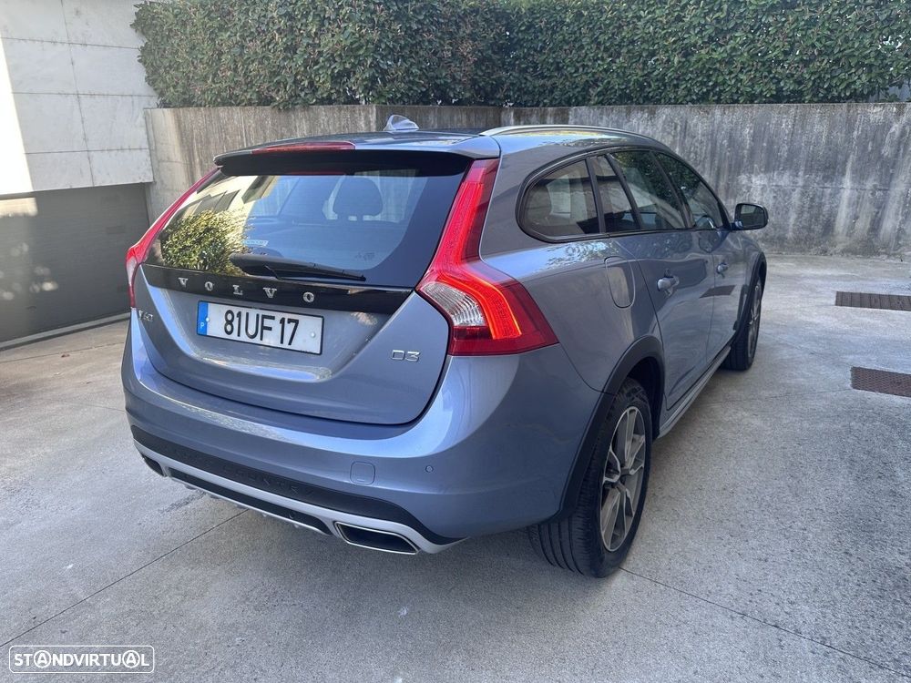 Volvo V60 Cross Country 2.0 D3 Pro Geartronic - 3