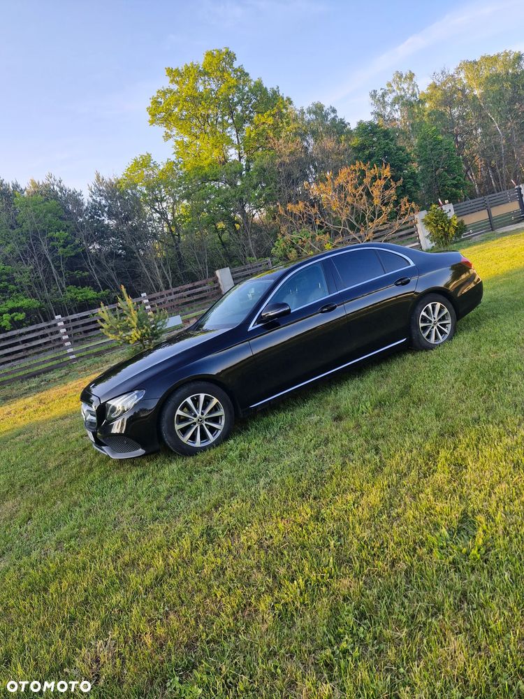 Mercedes-Benz Klasa E 220 d 4-Matic 9G-TRONIC - 3