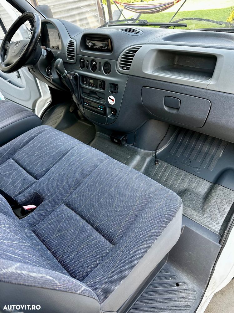 Mercedes-Benz Sprinter - 4
