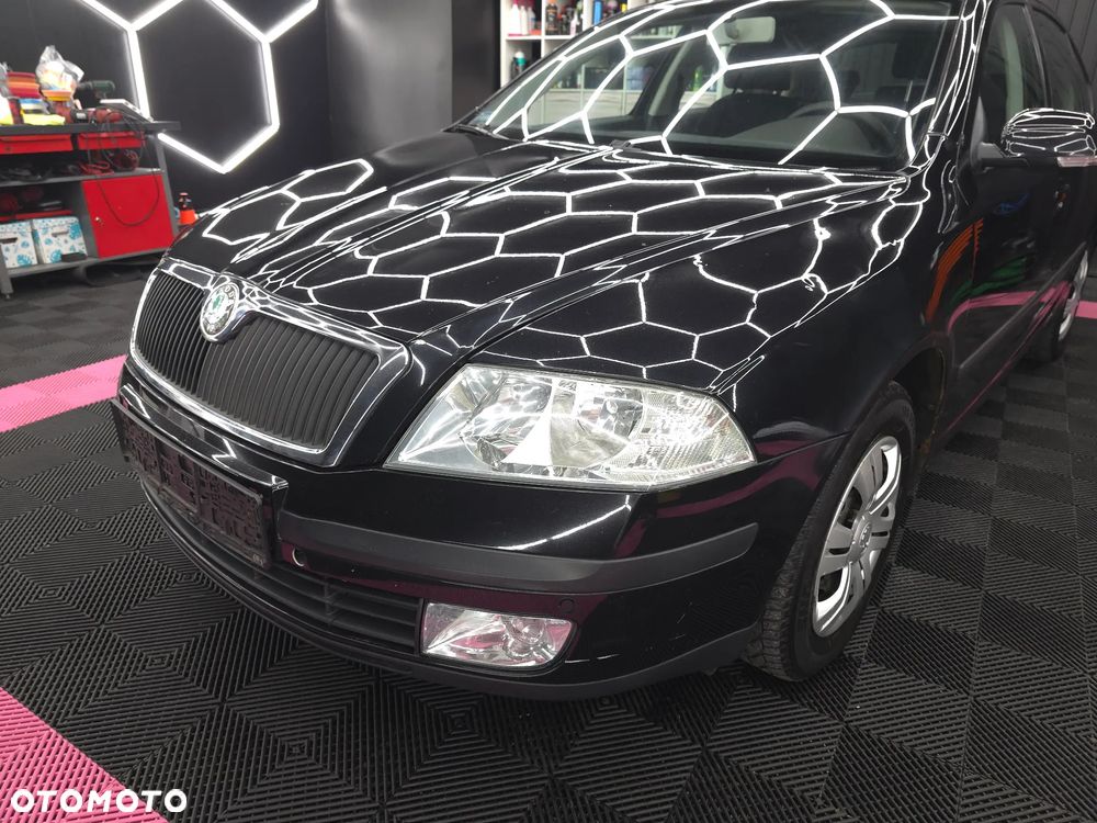 Skoda Octavia 1.6 Ambiente - 8