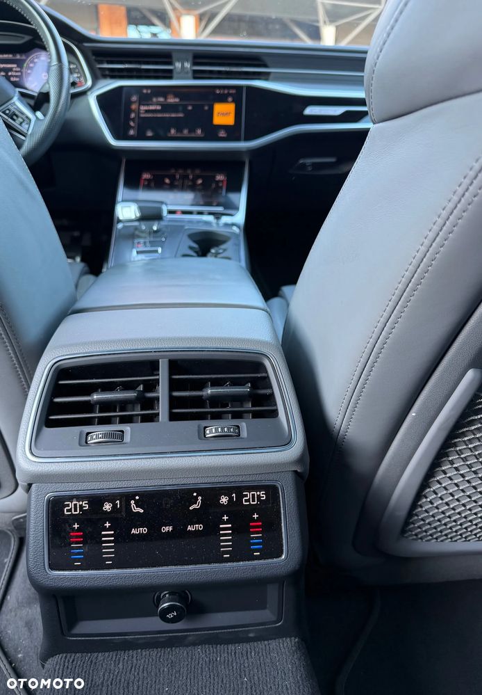 Audi A6 Avant 55 TFSI e quattro S tronic S line - 11