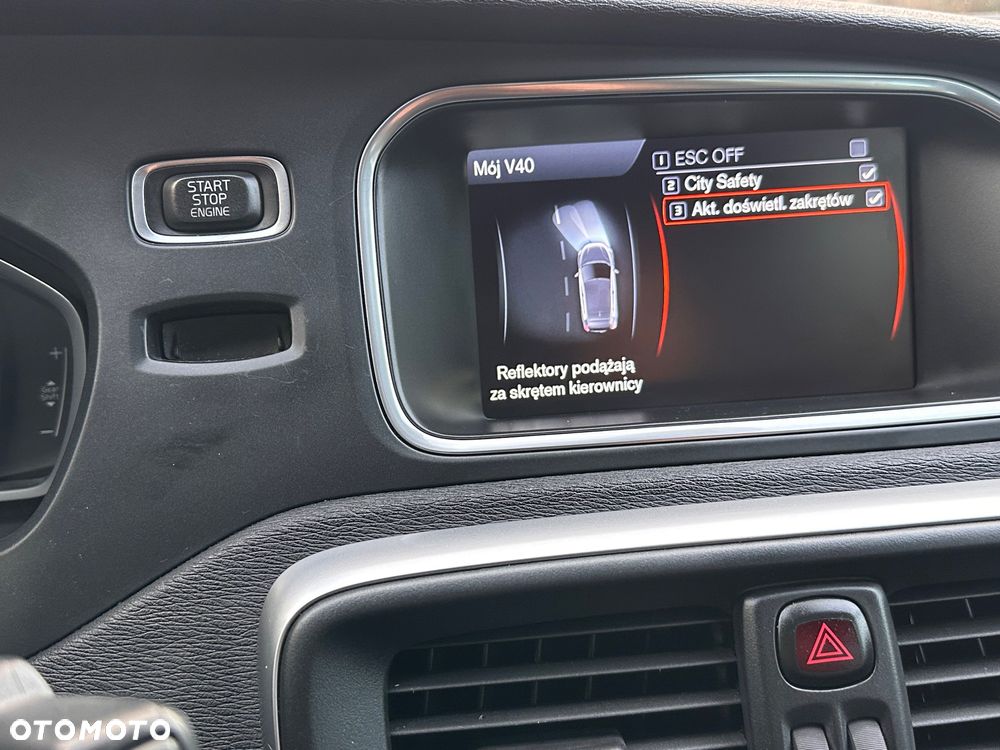 Volvo V40 D2 R Design - 27