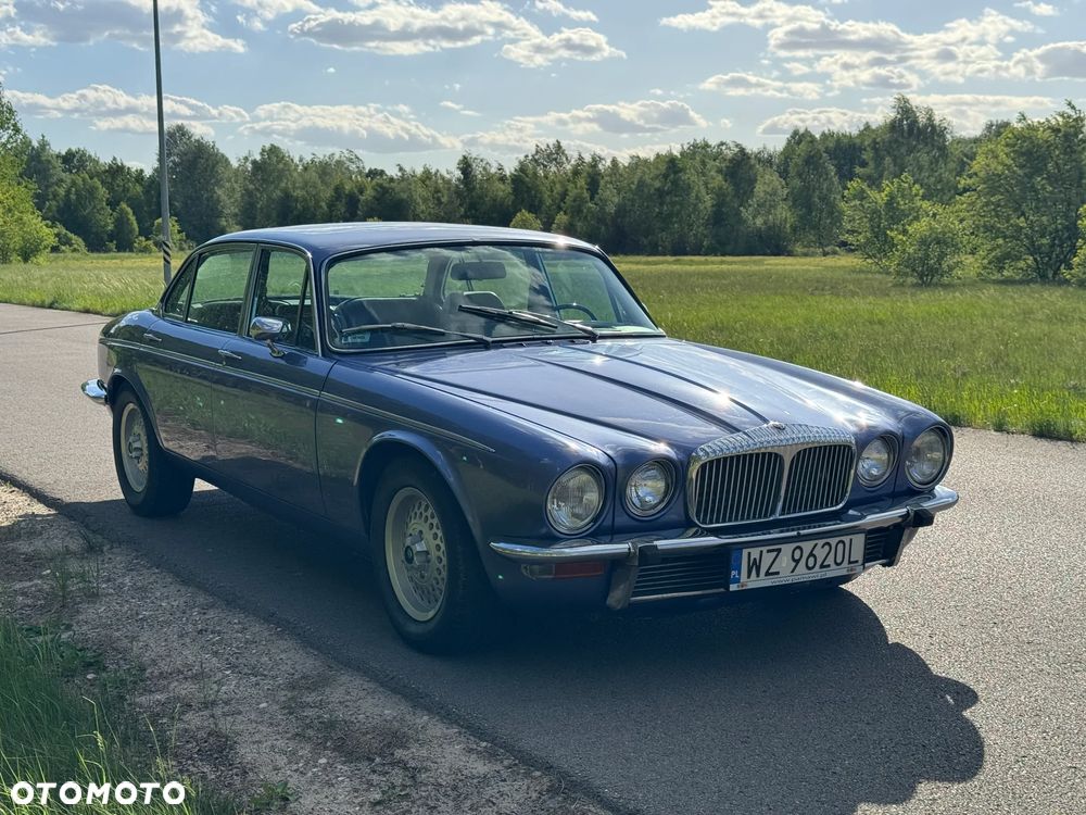 Jaguar XJ - 15