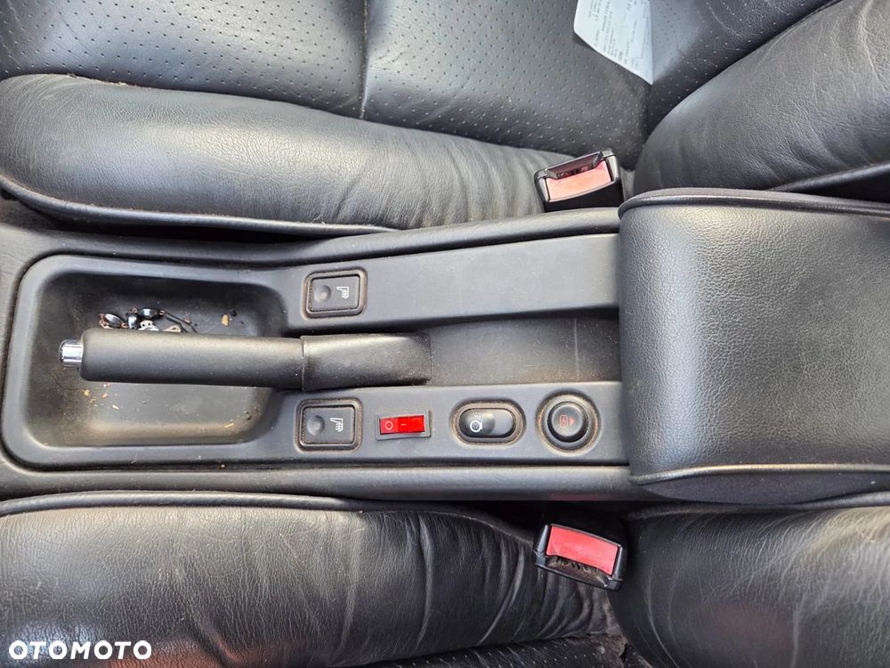 Ford Scorpio 2.9-24 Ghia - 24