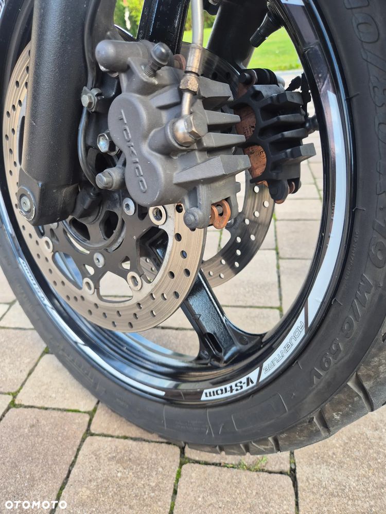 Suzuki V-STROM - 17