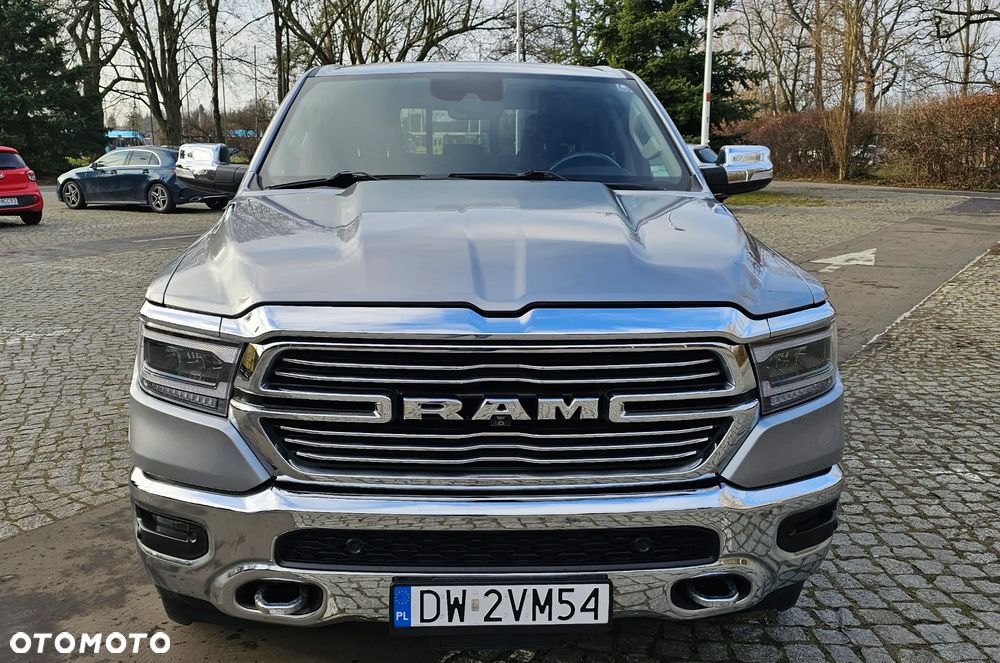 RAM 1500 5.7 Crew Cab Laramie - 20