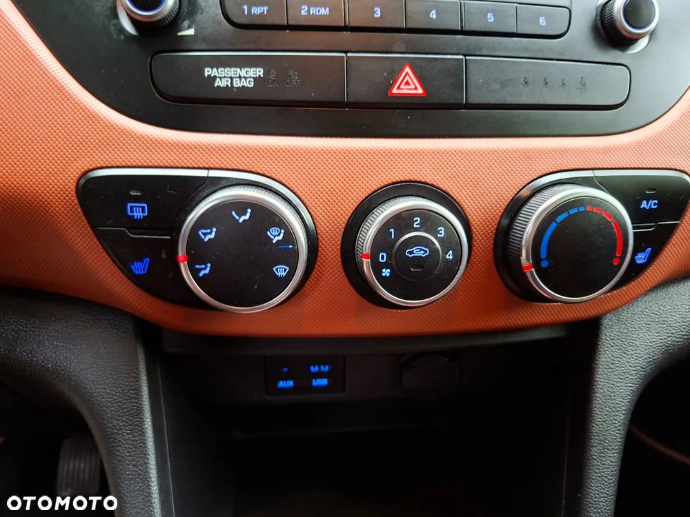 Hyundai i10 1.0 Premium - 10