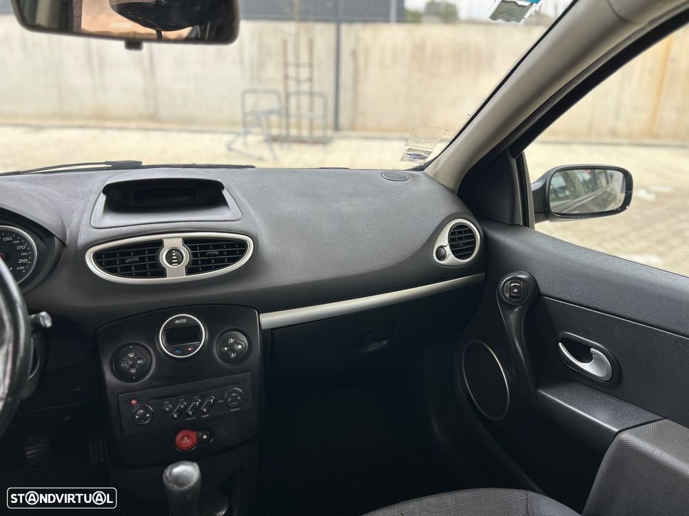 Renault Clio 1.2 16V Dynamique S - 5