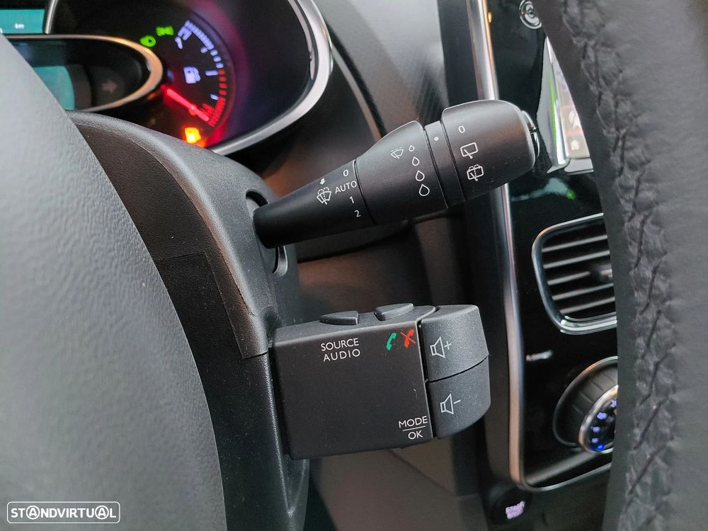 Renault Clio 1.2 16V 75 LIMITED - 15