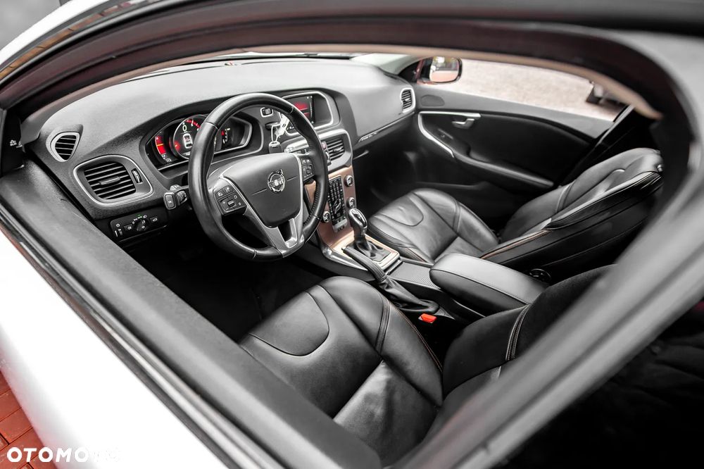 Volvo V40 Cross Country T5 AWD Geartronic Momentum - 31